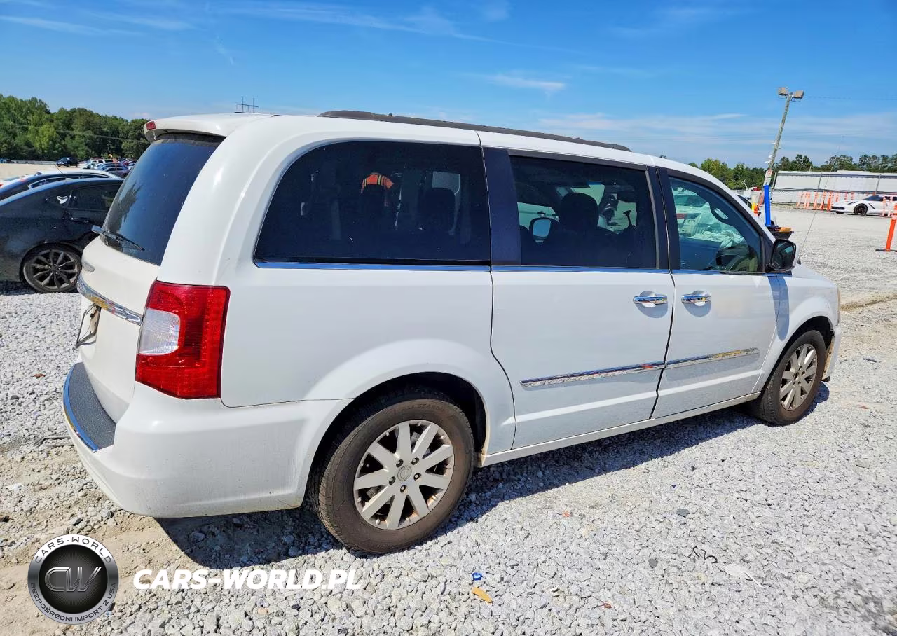 2014 Chrysler Town & Country Touring VIN:2C4RC1BG9ER413336 - 3