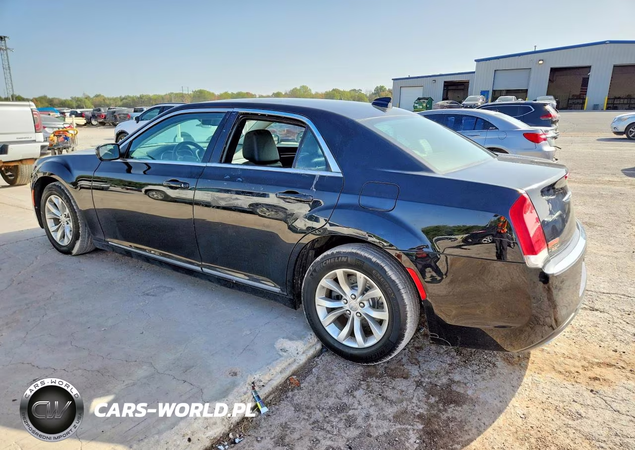 CHRYSLER 300 LIMITE VIN:2C3CCAAG2FH832809 - 2