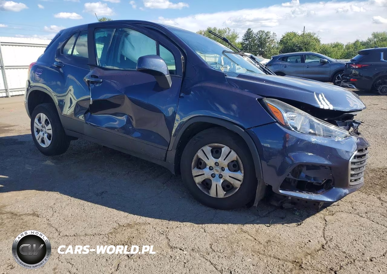 2018 Chevrolet Trax Ls VIN:3GNCJKSB5JL168684 - 4