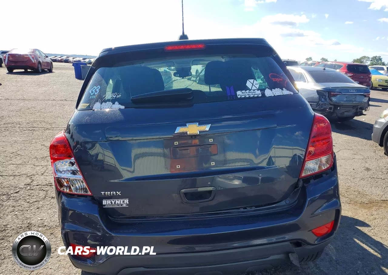 2018 Chevrolet Trax Ls VIN:3GNCJKSB5JL168684 - 6