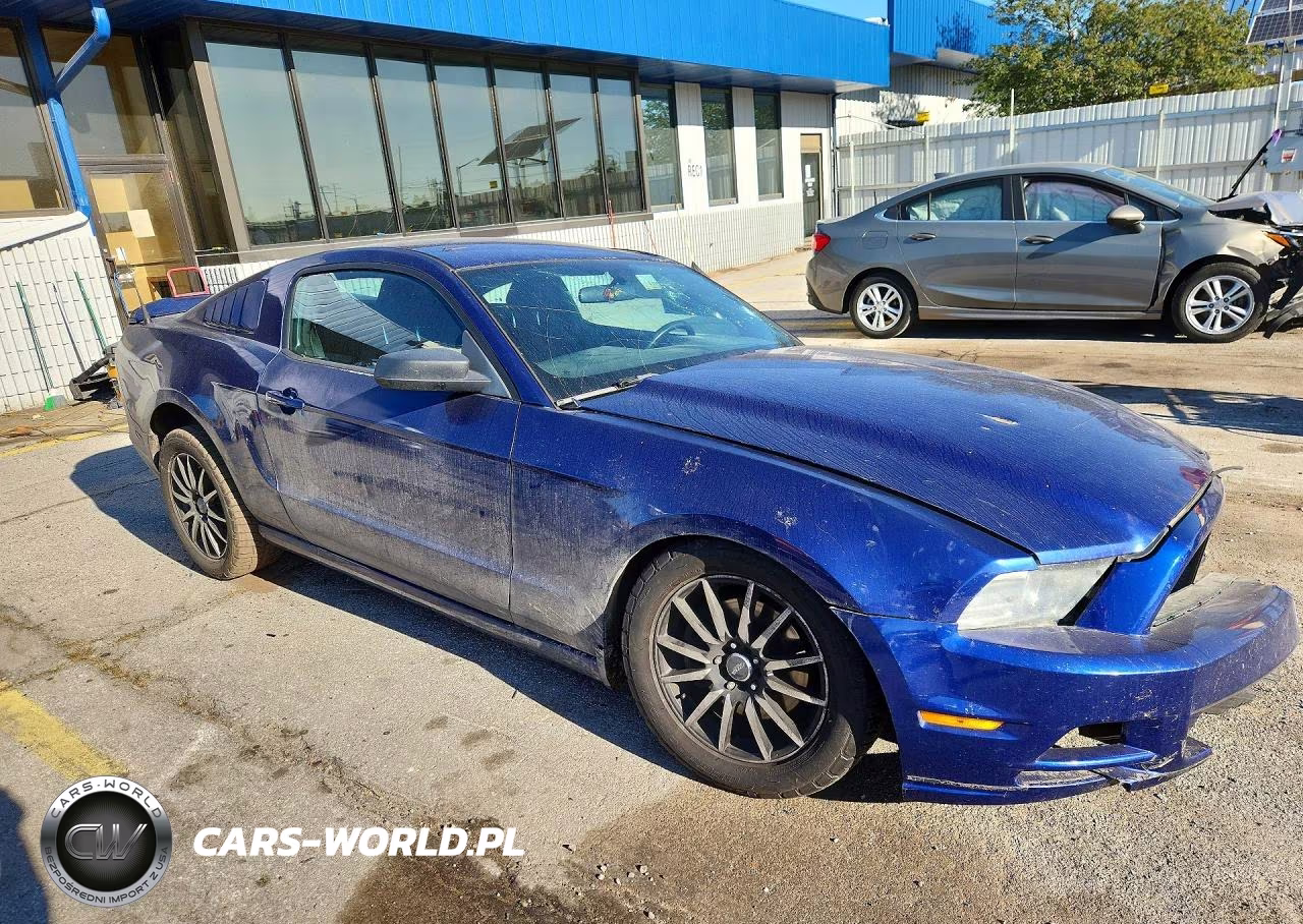 2013 Ford Mustang VIN:1ZVBP8AM8D5252685 - 4