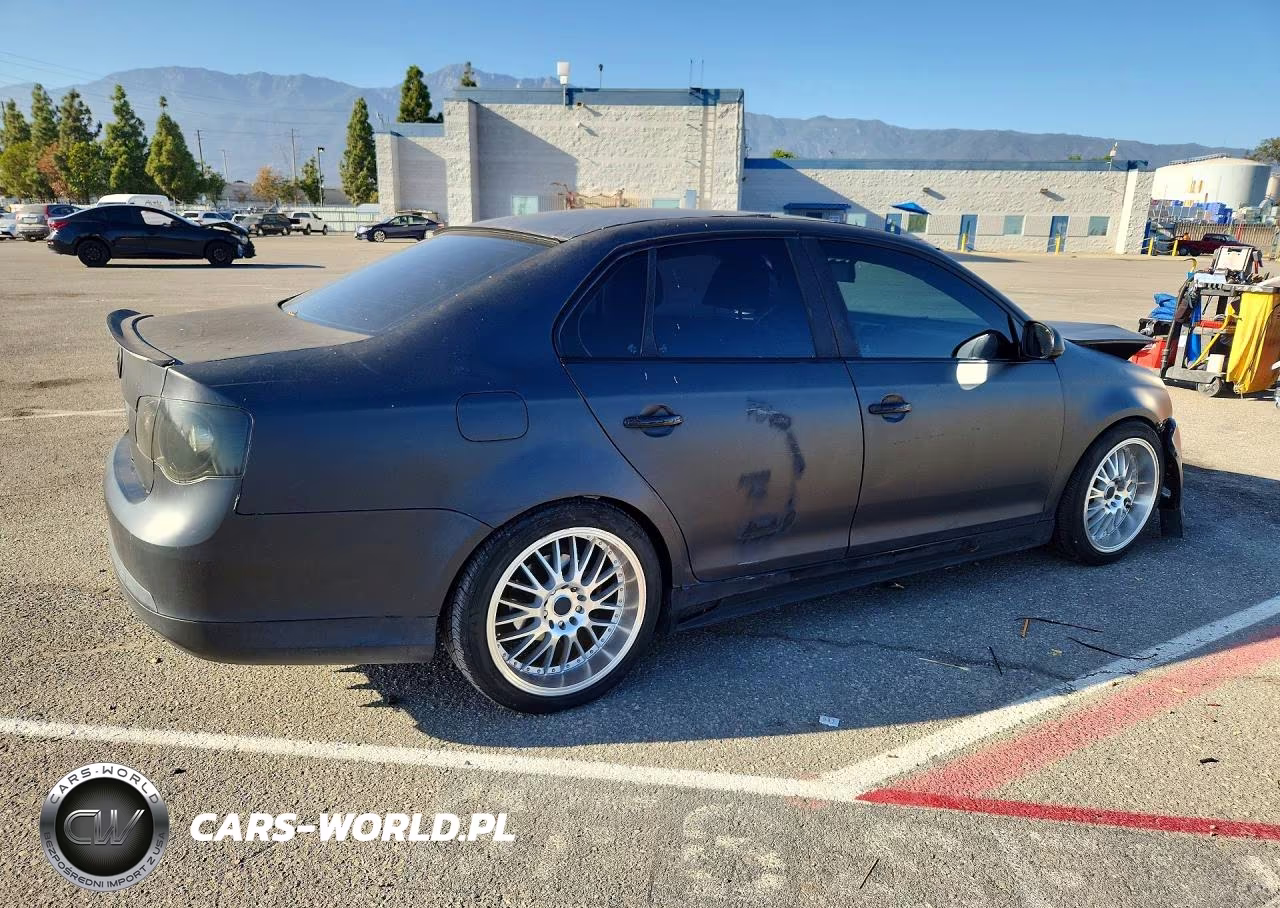 2010 Volkswagen Jetta Limited VIN:3VWAZ7AJ6AM101940 - 3