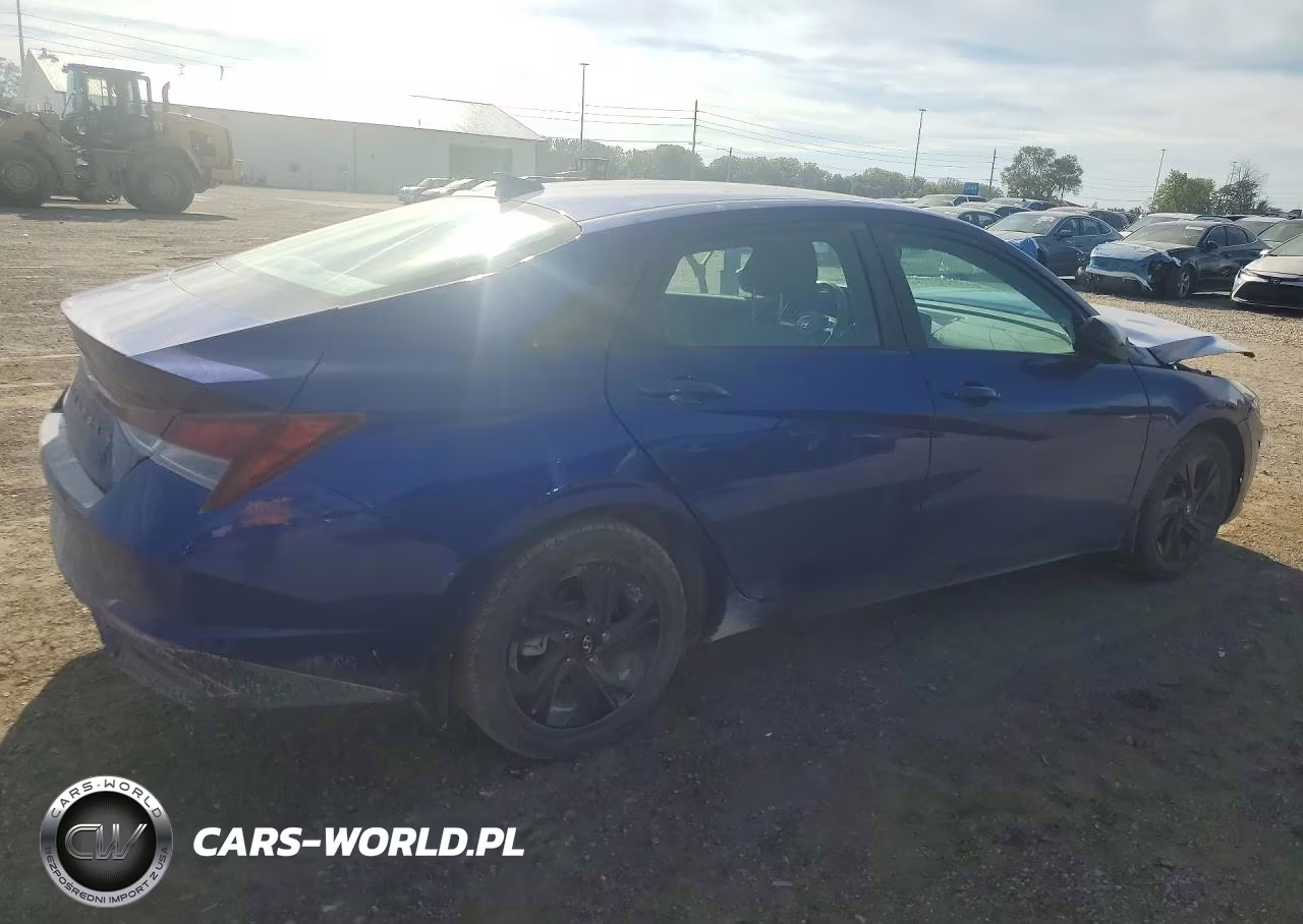 2022 Hyundai Elantra Sel VIN:KMHLM4AG9NU321261 - 3