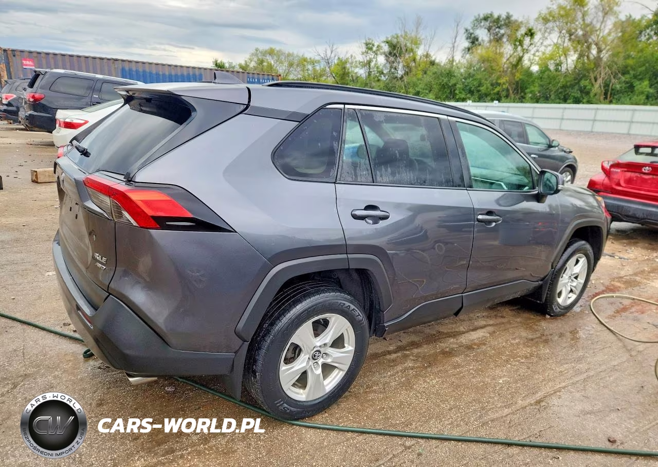 2020 Toyota Rav4 Xle VIN:2T3P1RFV3LC128124 - 3