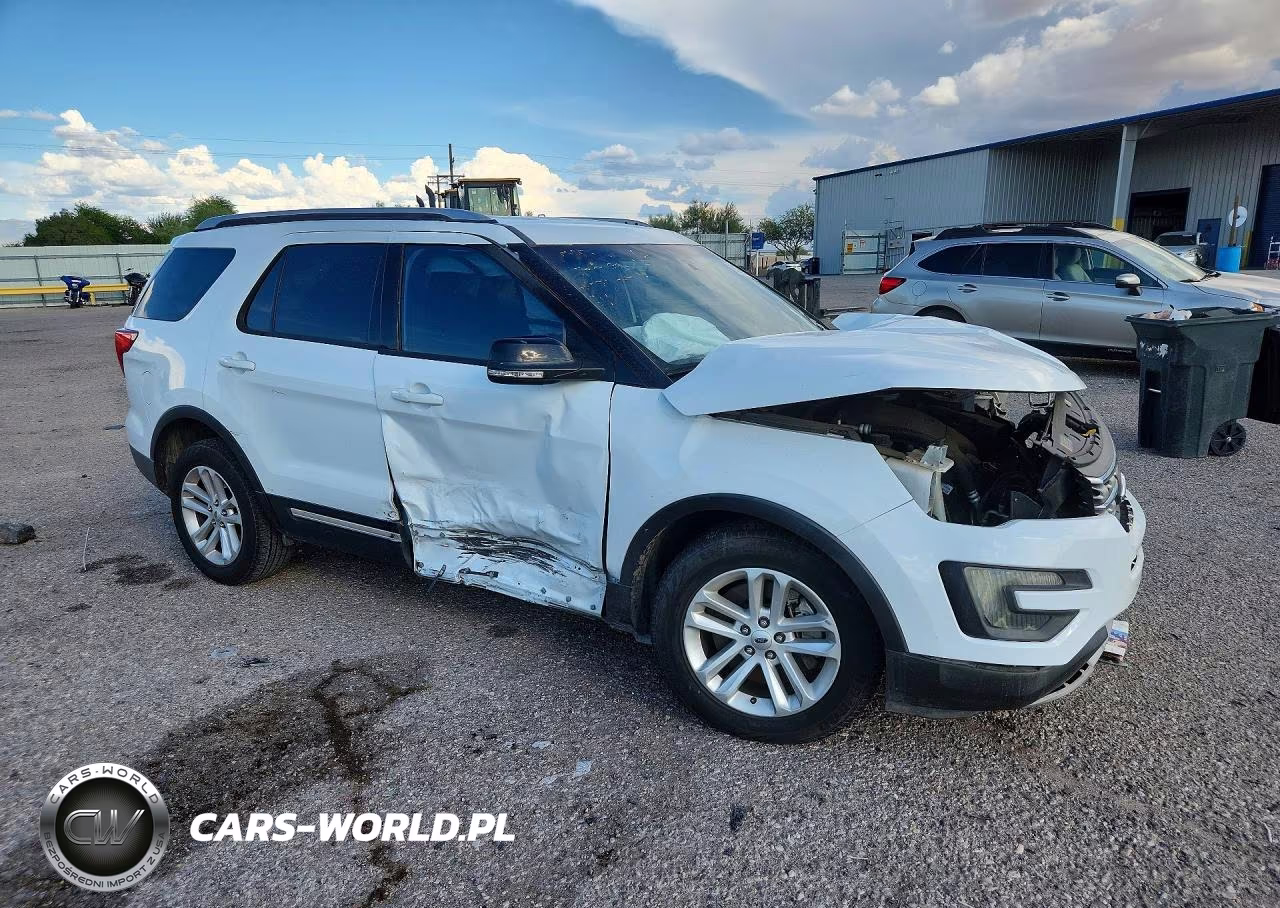 2016 Ford Explorer Xlt VIN:1FM5K7D87GGA26052 - 4