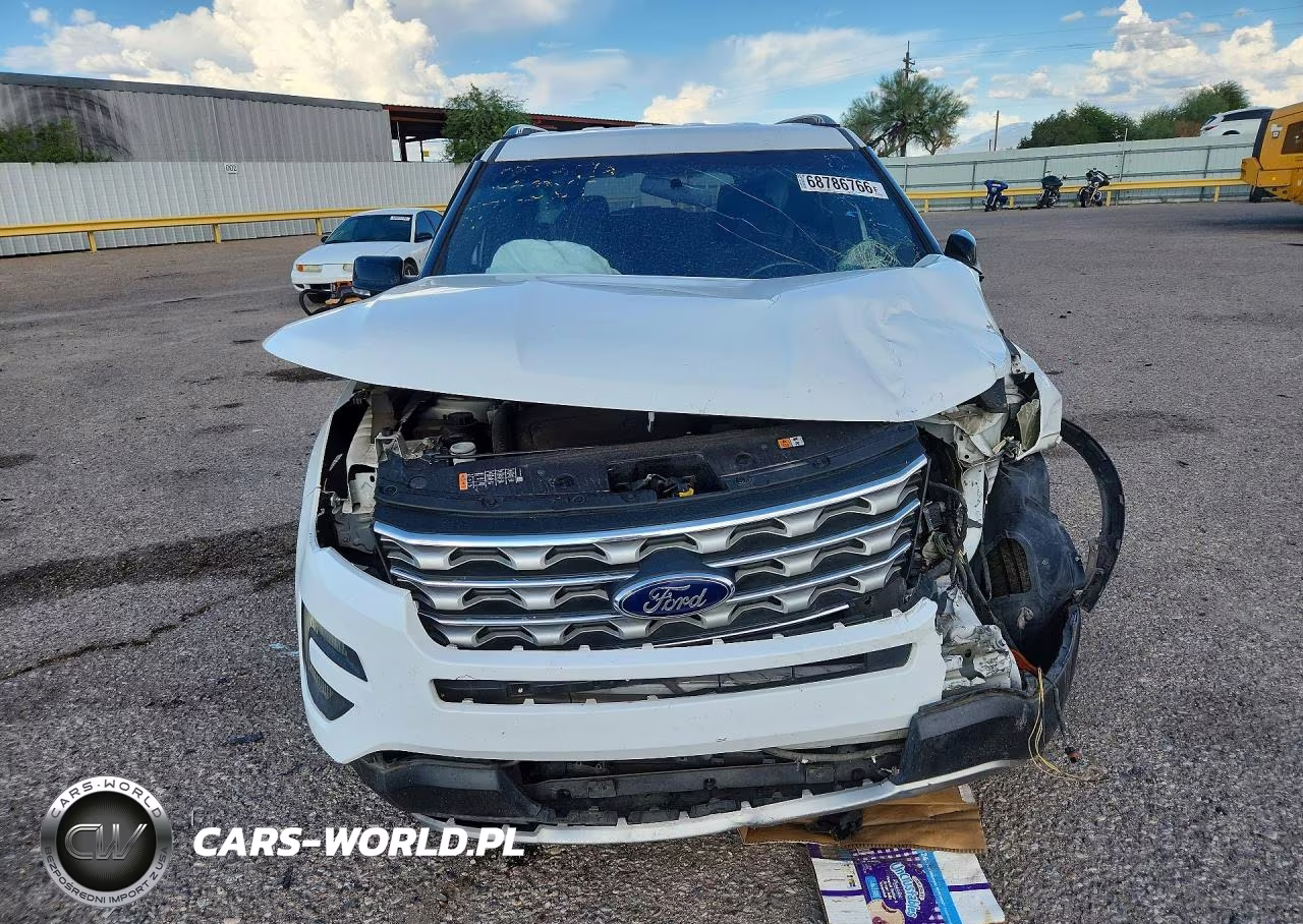 2016 Ford Explorer Xlt VIN:1FM5K7D87GGA26052 - 5