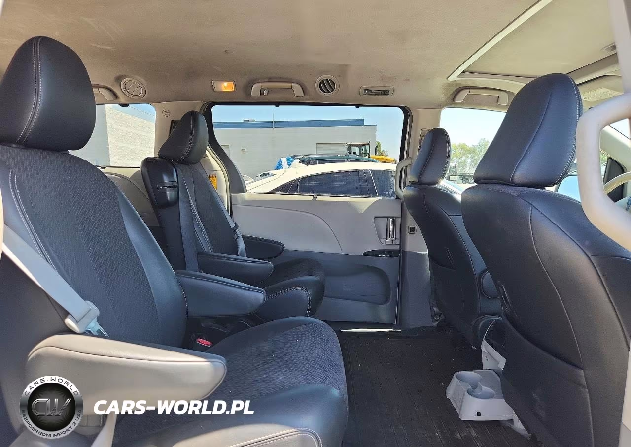 2014 Toyota Sienna Sport VIN:5TDXK3DC8ES422245 - 10