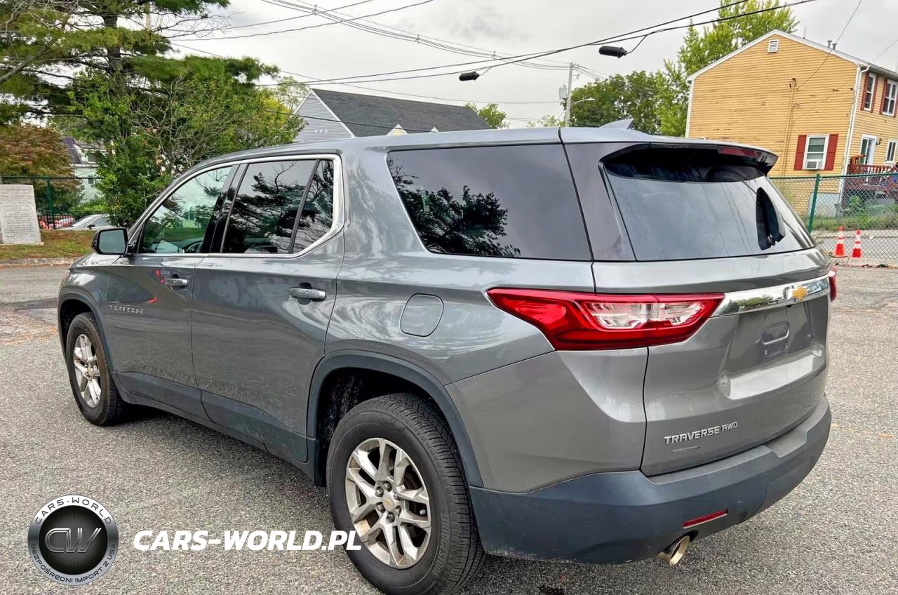2018 Chevrolet Traverse Ls VIN:1GNEVFKW2JJ166728 - 3