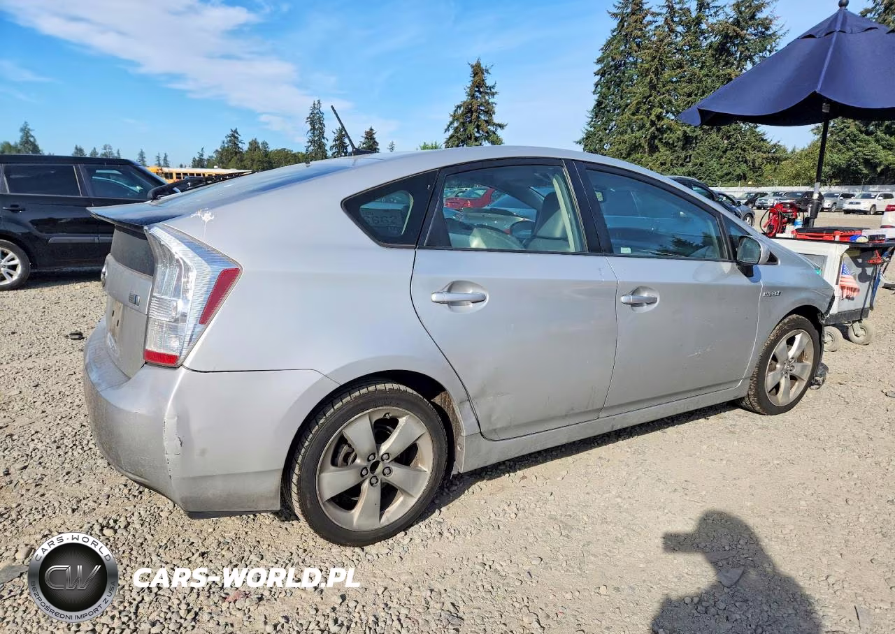 2011 Toyota Prius Five VIN:JTDKN3DU8B0303054 - 3
