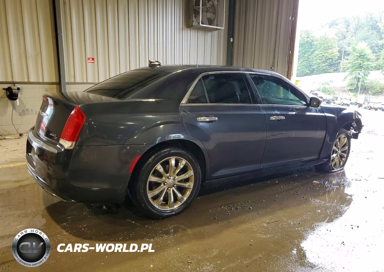 2016 Chrysler 300C VIN:2C3CCAKG2GH170794 - 3