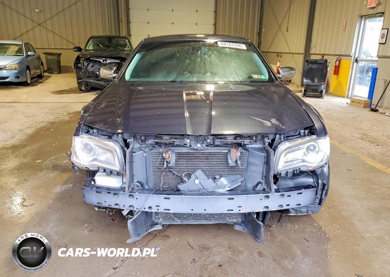 2016 Chrysler 300C VIN:2C3CCAKG2GH170794 - 5