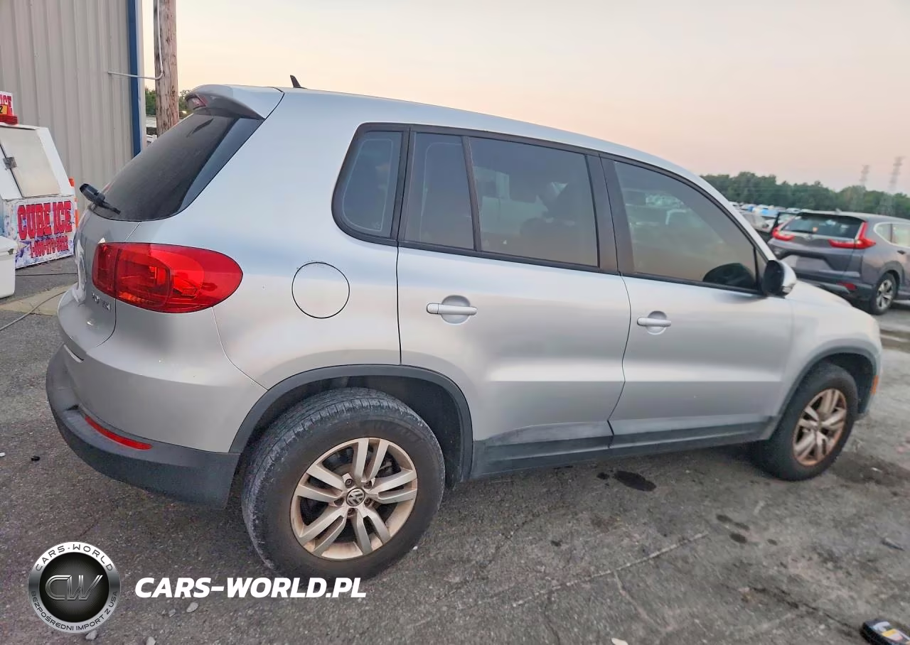 2013 Volkswagen Tiguan S VIN:WVGAV3AX9DW624705 - 3