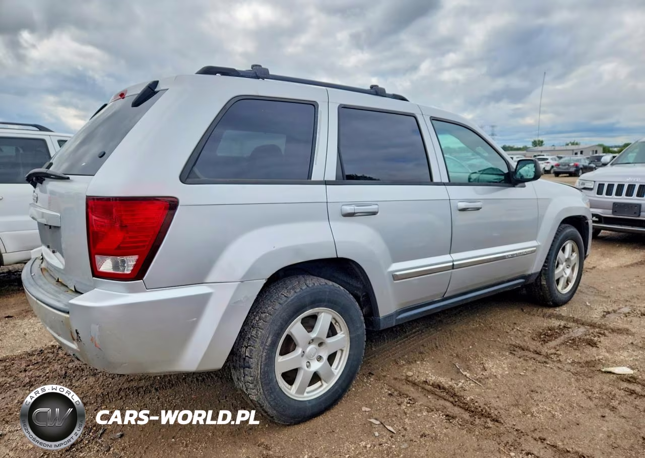 2010 Jeep Grand Cherokee Laredo VIN:1J4PR4GK0AC125836 - 3