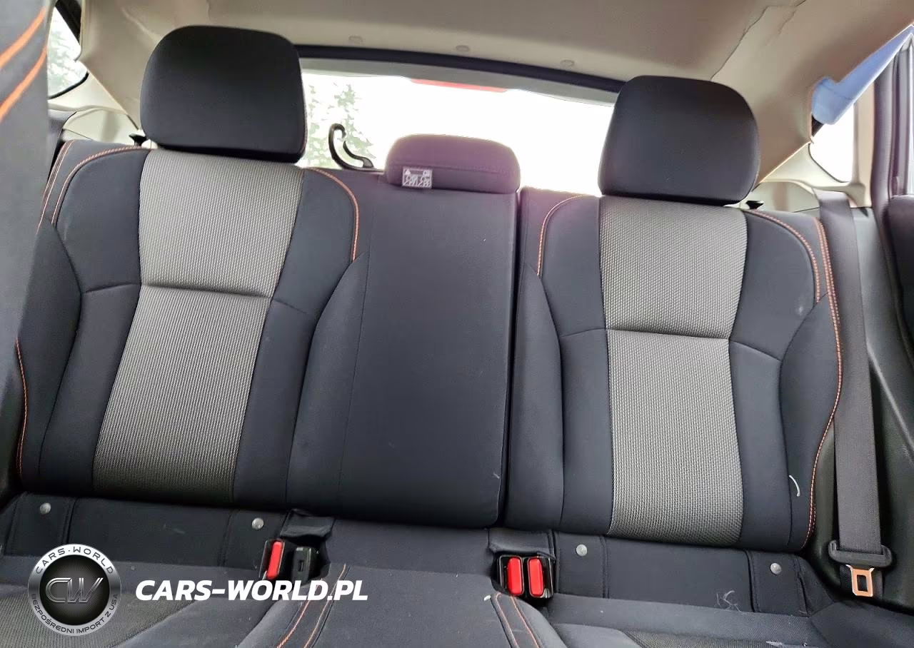 2018 Subaru Crosstrek Premium VIN:JF2GTADC9JH303668 - 10