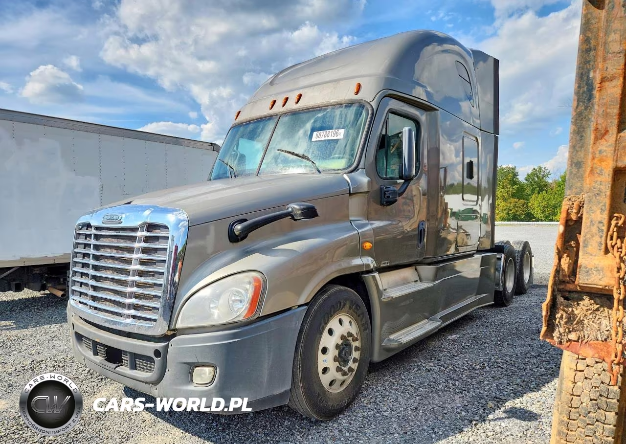 2018 Freightliner Cascadia Semi Truck