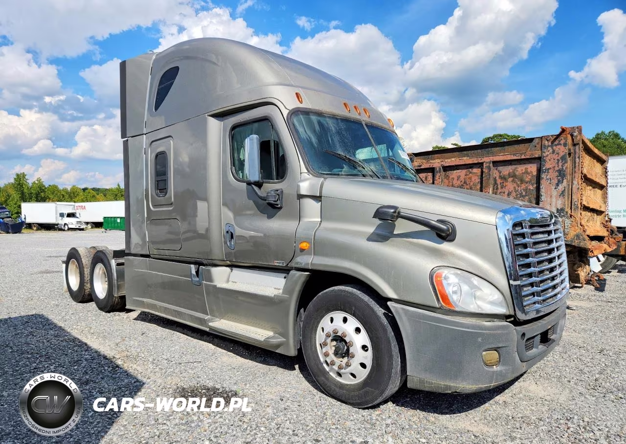 2018 Freightliner Cascadia Semi Truck VIN:3ALXGF007JDJS7600 - 4
