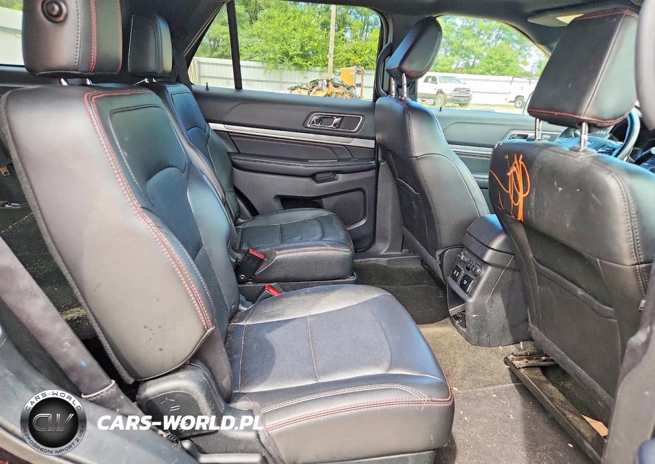 2018 Ford Explorer Sport VIN:1FM5K8GT9JGA75900 - 11