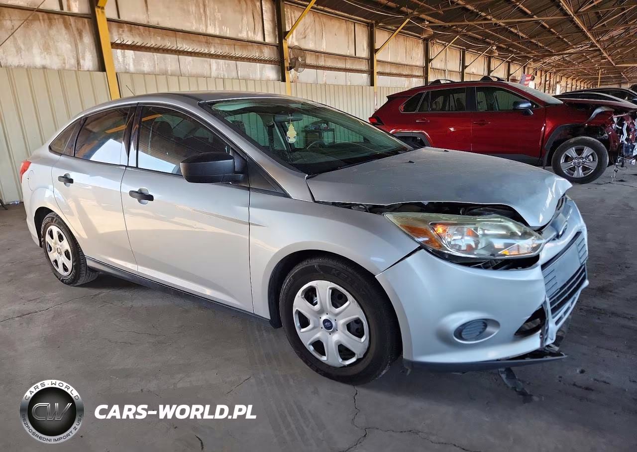 2013 Ford Focus S VIN:1FADP3E23DL325065 - 4