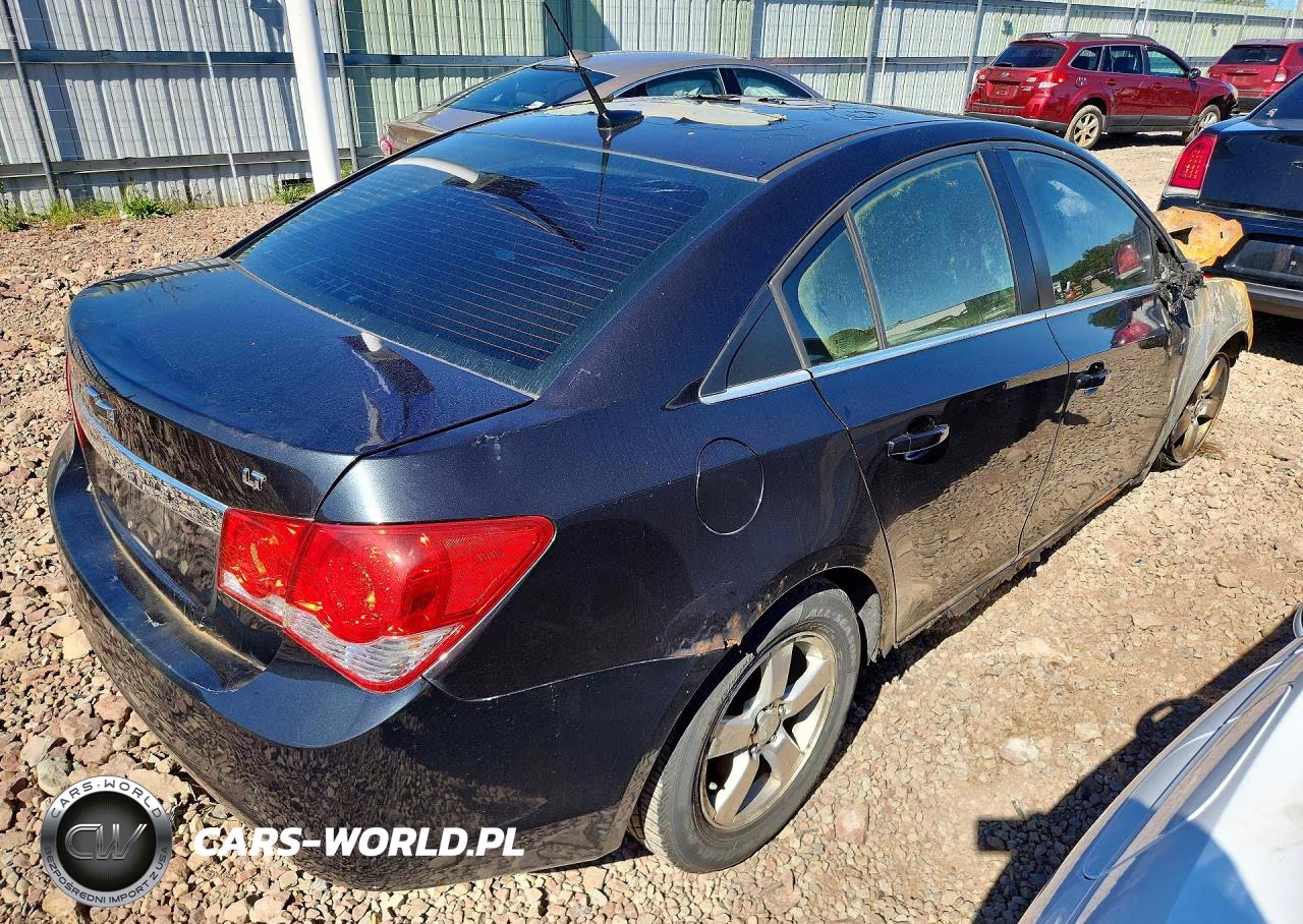 2014 Chevrolet Cruze Lt VIN:1G1PC5SB2E7236738 - 3
