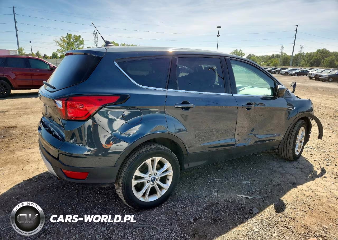 2019 Ford Escape Se VIN:1FMCU0GD4KUA32631 - 3