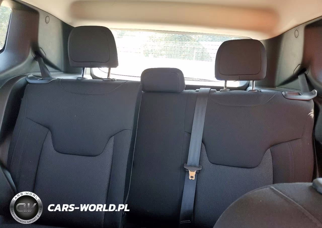2022 Jeep Renegade Sport VIN:ZACNJDA18NPN67167 - 10