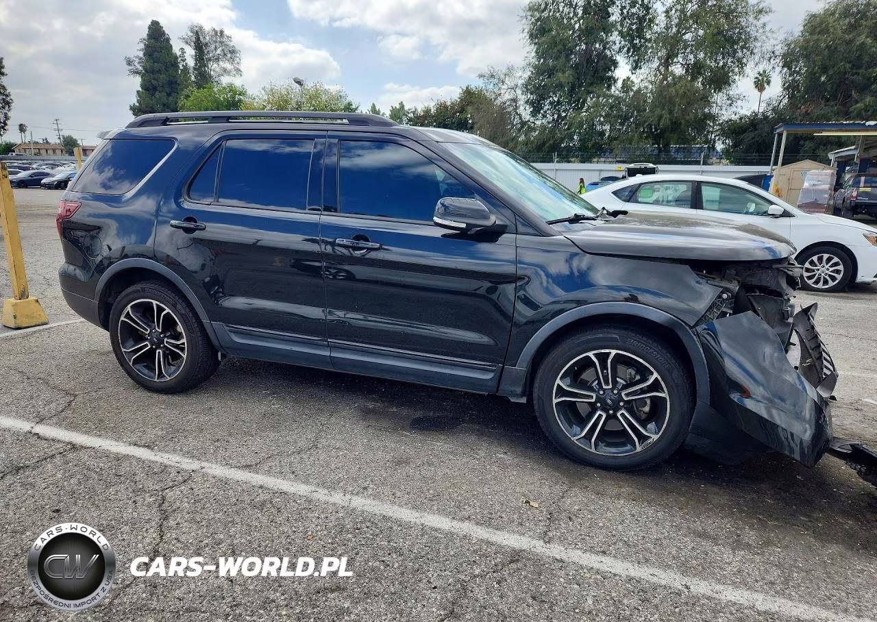 2015 Ford Explorer Sport VIN:1FM5K8GT7FGC64858 - 4