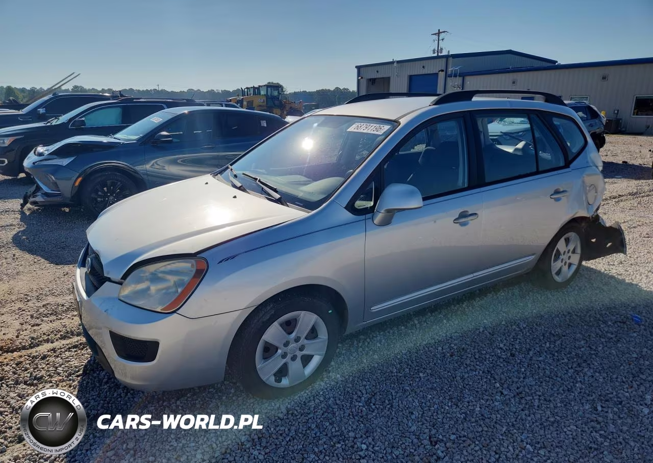 2009 Kia Rondo Base