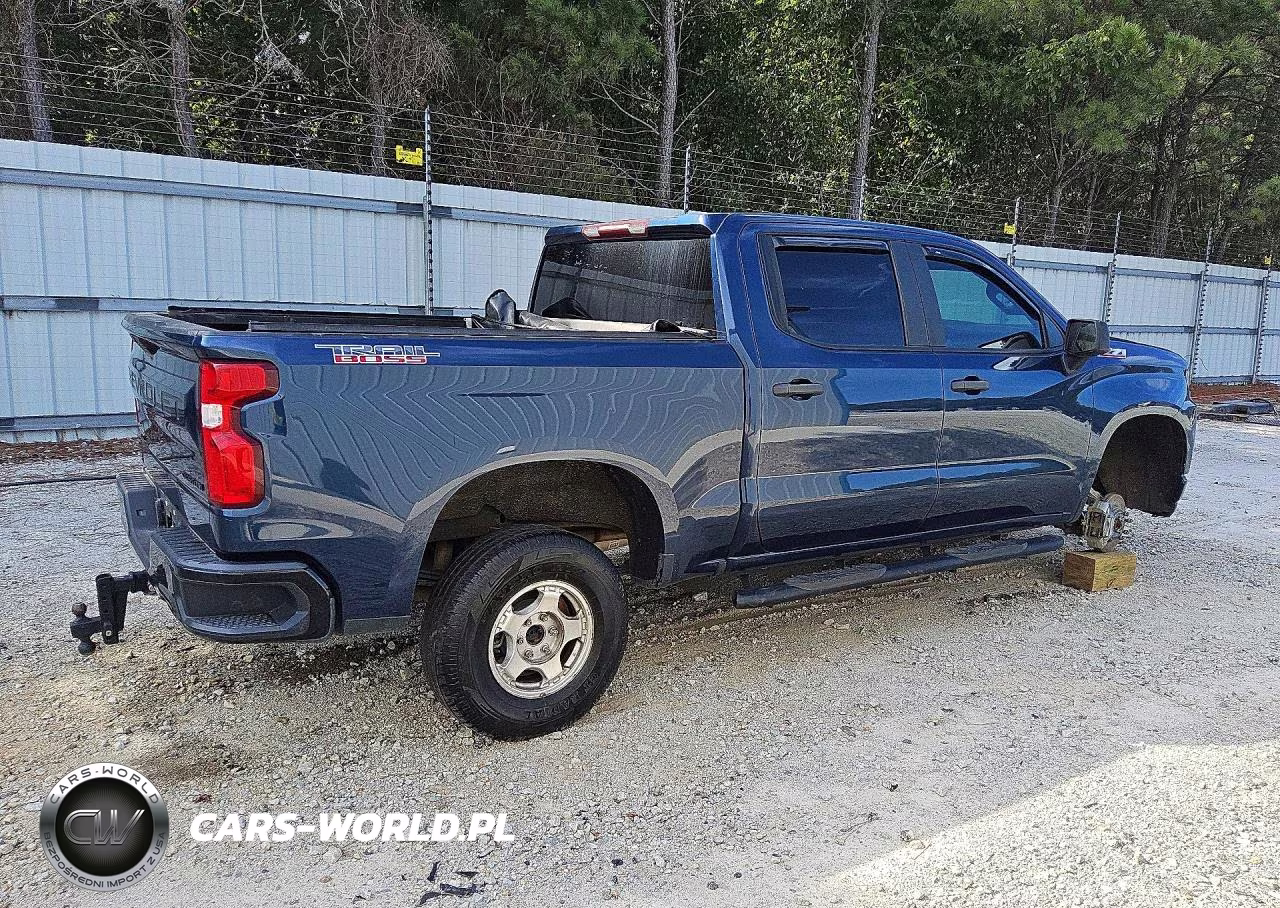 2021 Chevrolet Silverado K1500 Trail Boss Custom VIN:1GCPYCEF4MZ159658 - 3