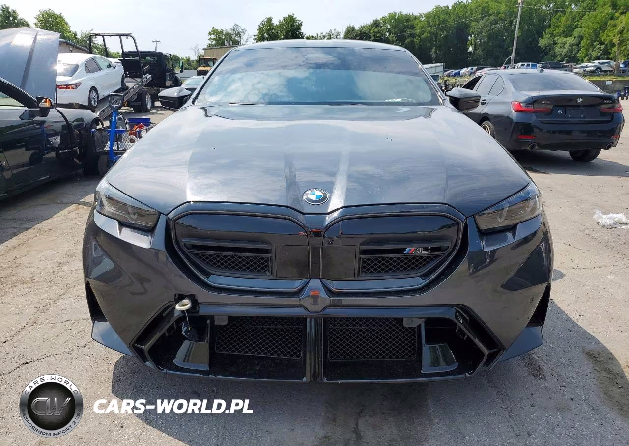 2026 BMW M5 VIN:WBS83FK04TCV11572 - 5