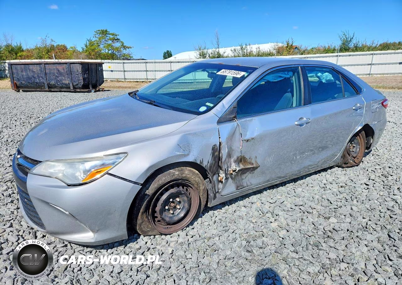 2015 Toyota Camry Le VIN:4T4BF1FK1FR502072 - 1