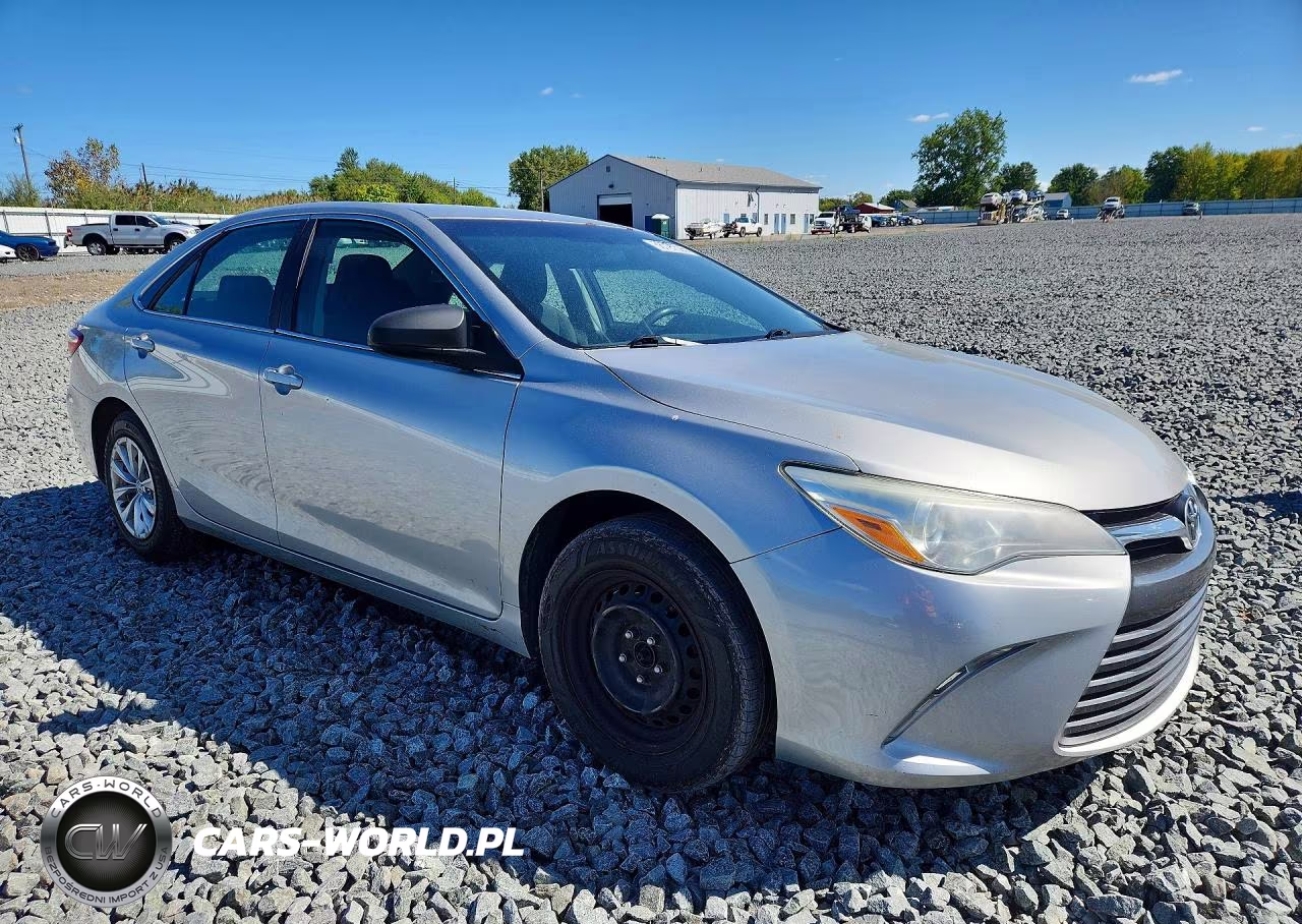 2015 Toyota Camry Le VIN:4T4BF1FK1FR502072 - 4