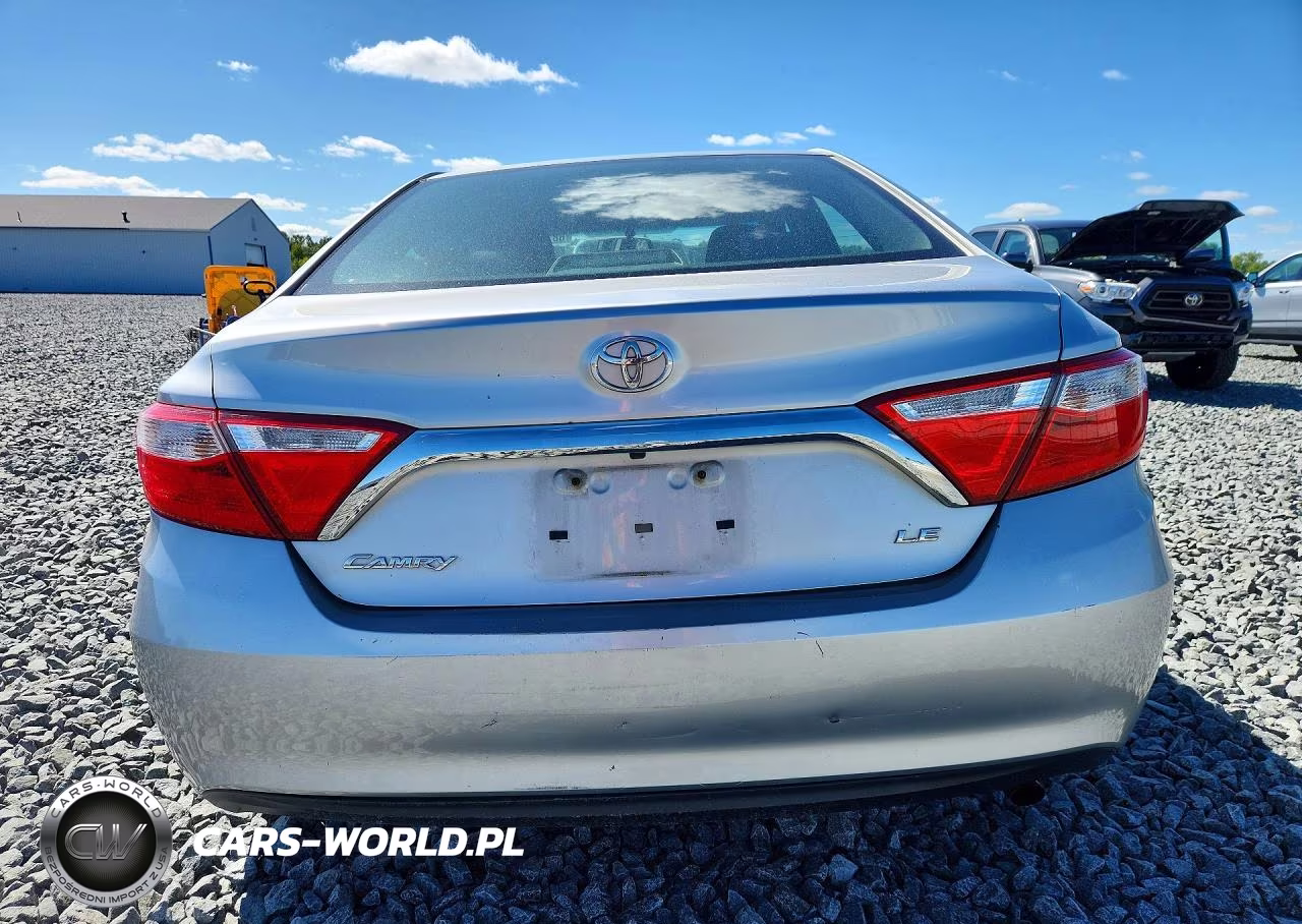 2015 Toyota Camry Le VIN:4T4BF1FK1FR502072 - 6