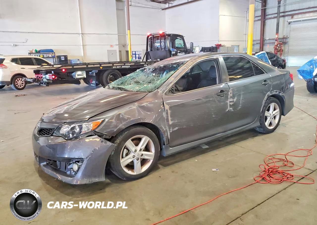 2012 Toyota Camry Se – zdjęcie 1 z 13