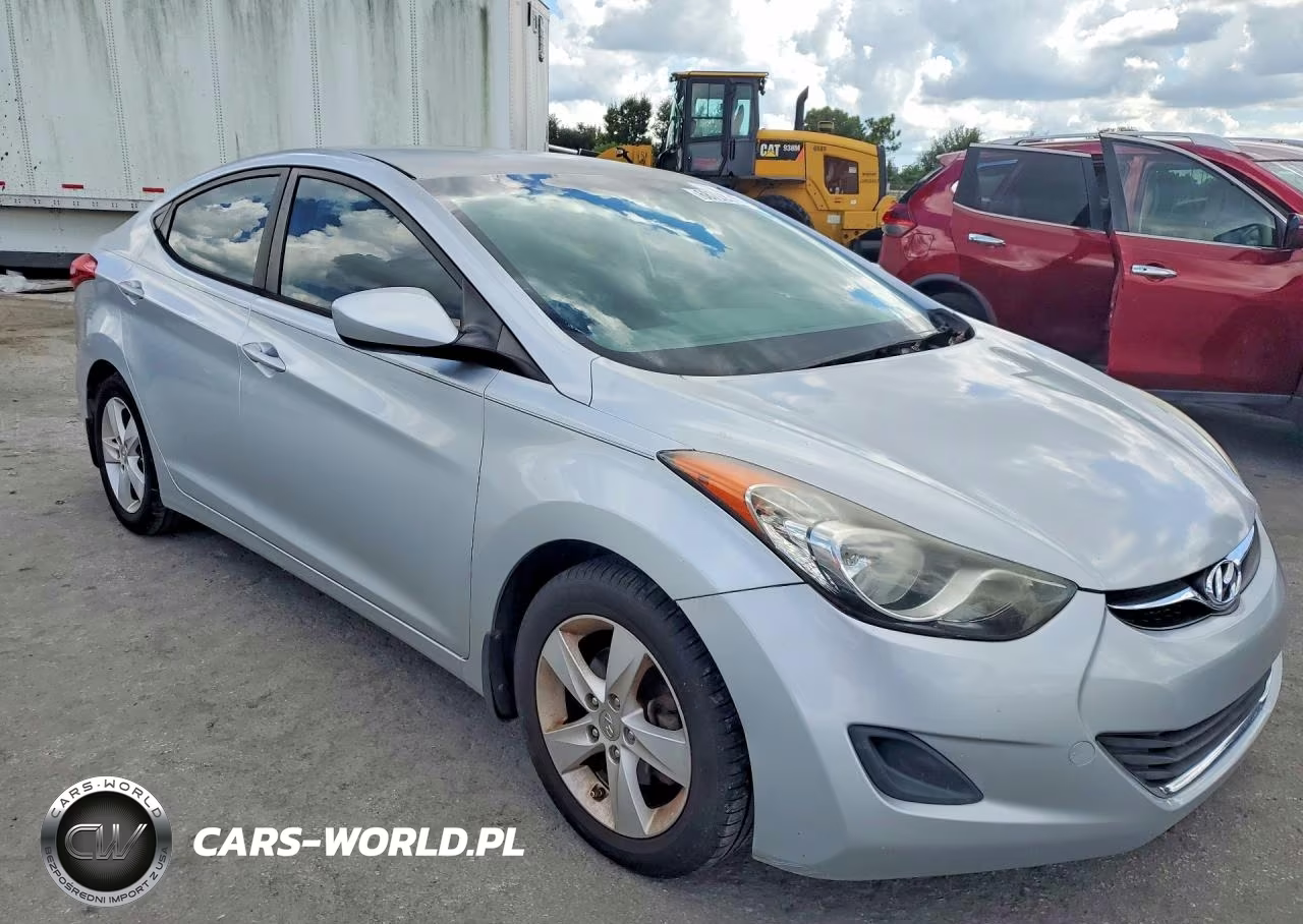 2013 Hyundai Elantra Gls VIN:5NPDH4AE6DH268524 - 4