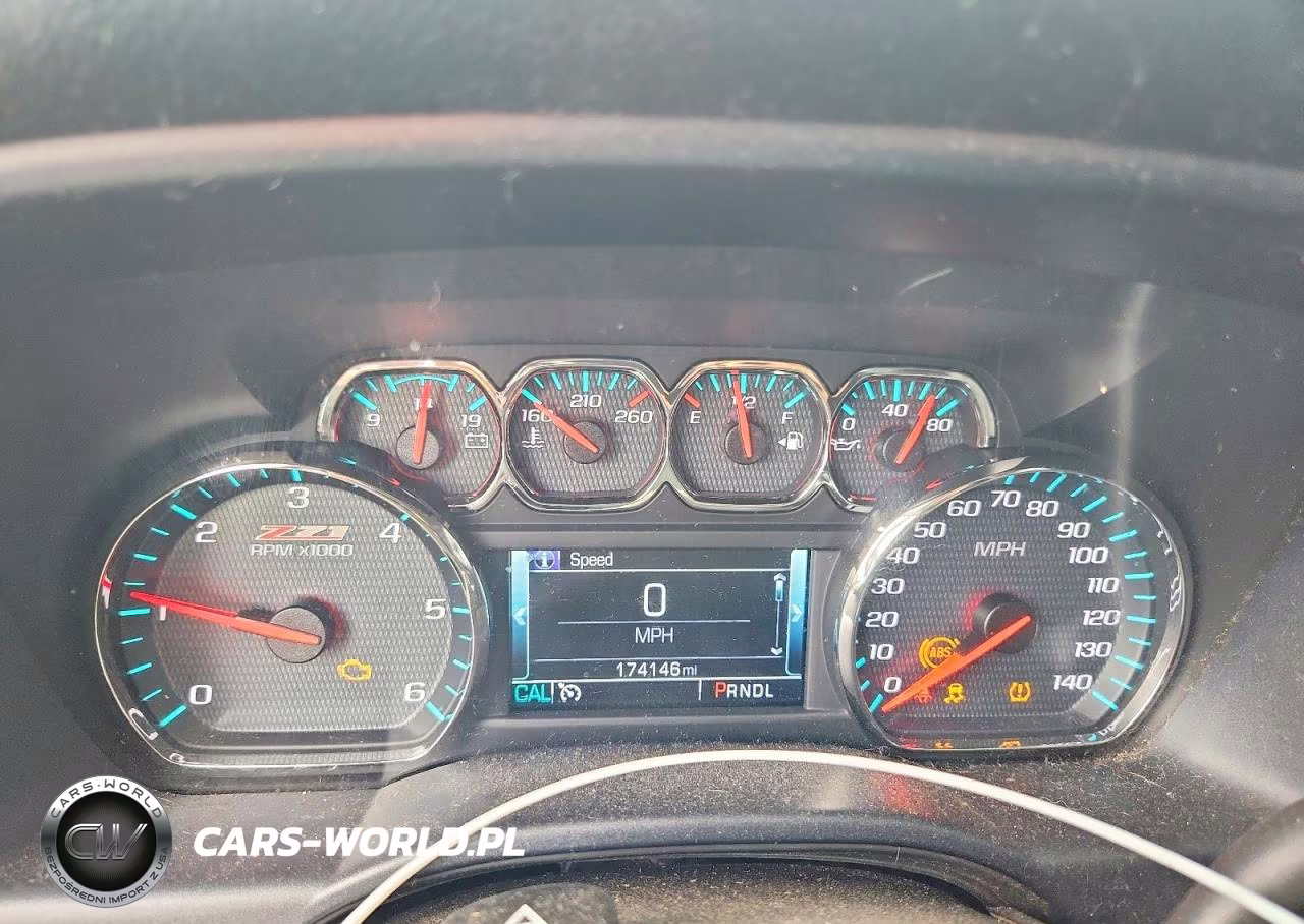 2018 Chevrolet Silverado K1500 Lt VIN:3GCUKREC9JG563113 - 9