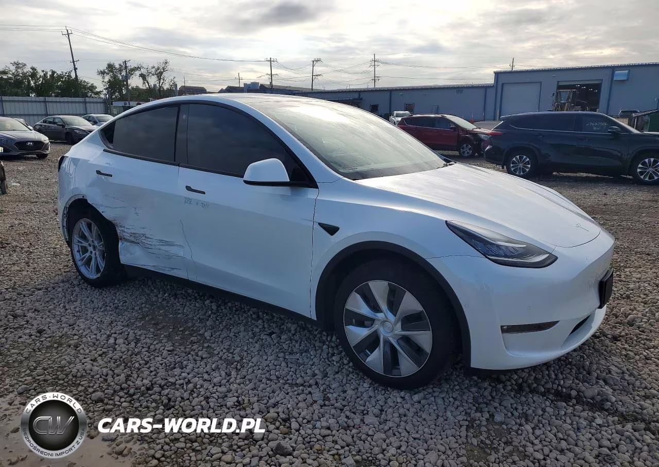 2022 Tesla Model Y VIN:7SAYGDEE6NF451472 - 4