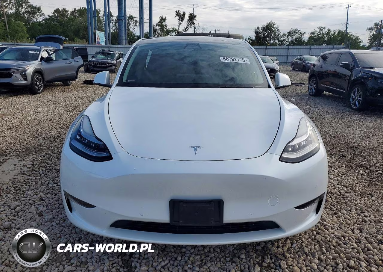 2022 Tesla Model Y VIN:7SAYGDEE6NF451472 - 5
