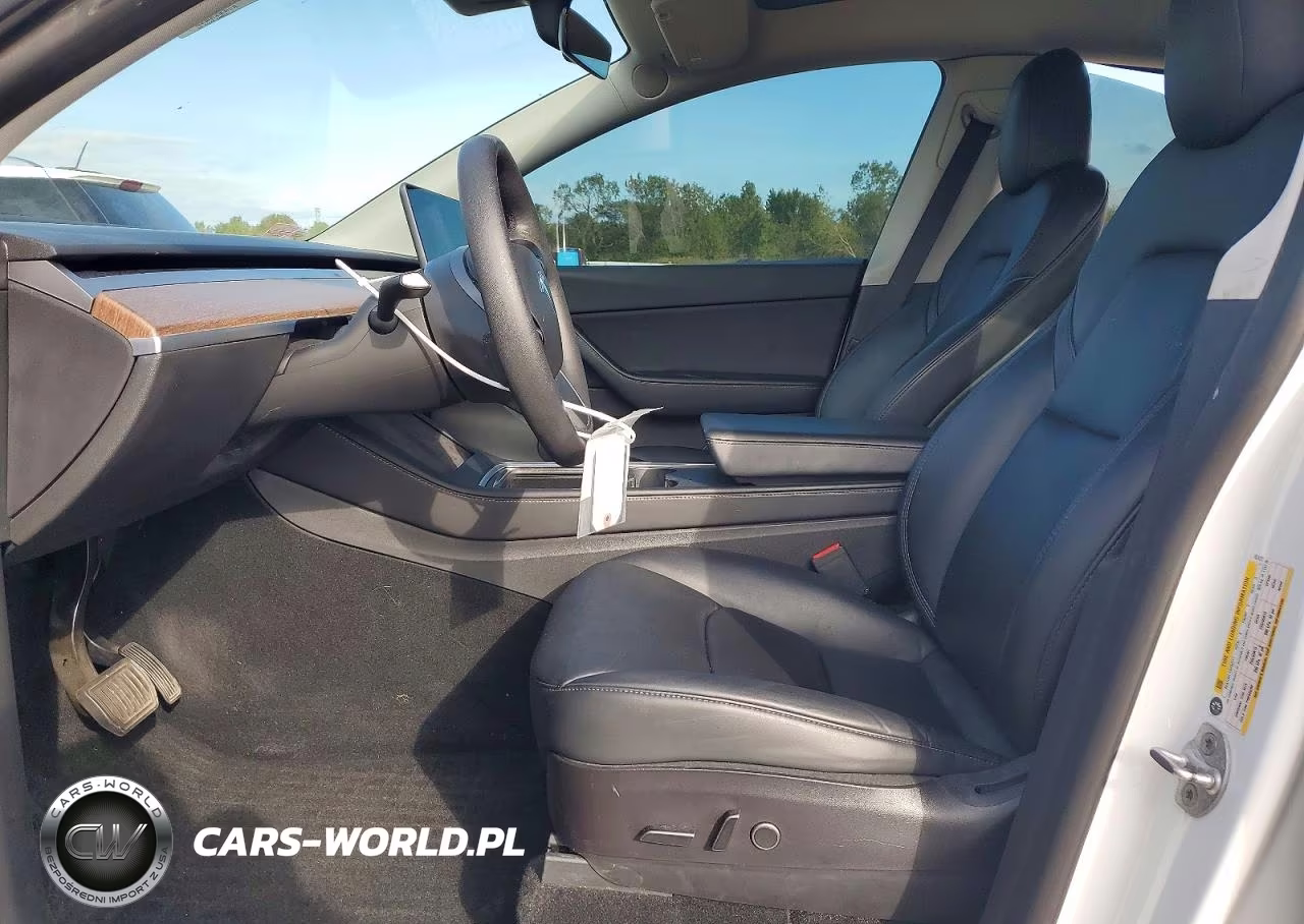 2022 Tesla Model Y VIN:7SAYGDEE6NF451472 - 7