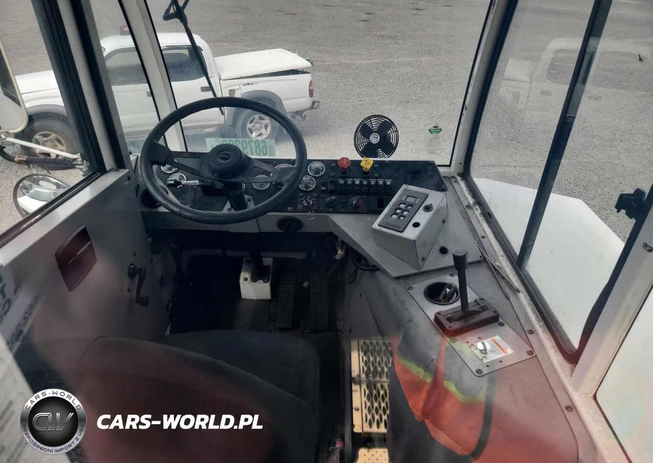 2019 Autocar Llc Xspotter-O - Yard Truck VIN:516H4GF29KH228439 - 8