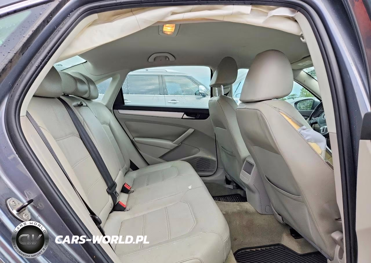 2012 Volkswagen Passat Se VIN:1VWBP7A3XCC032122 - 10