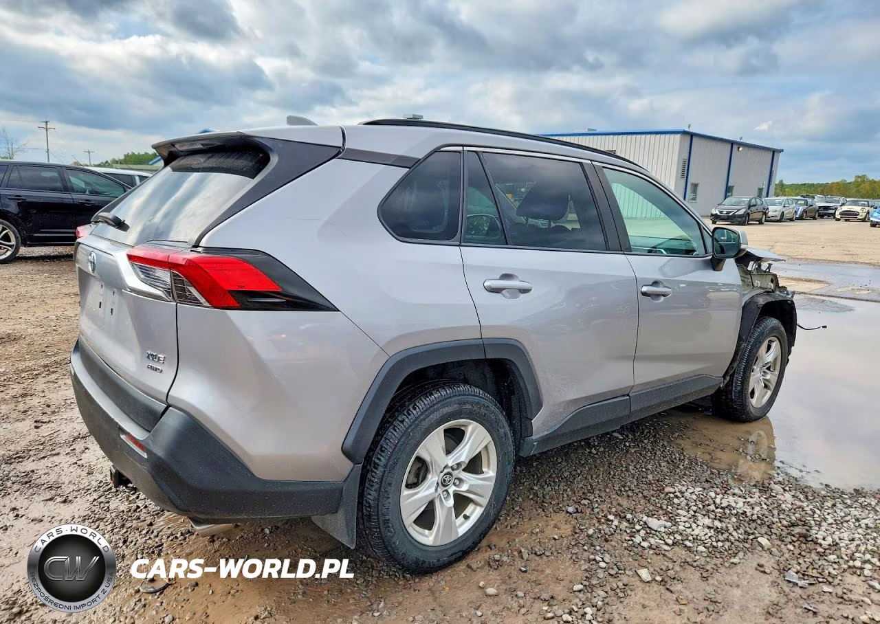 2020 Toyota Rav4 Xle VIN:2T3P1RFV4LC076535 - 3