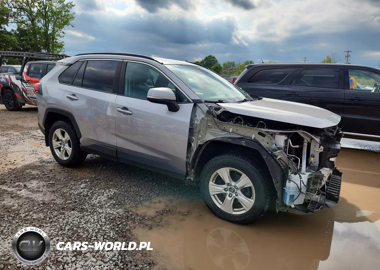 2020 Toyota Rav4 Xle VIN:2T3P1RFV4LC076535 - 4