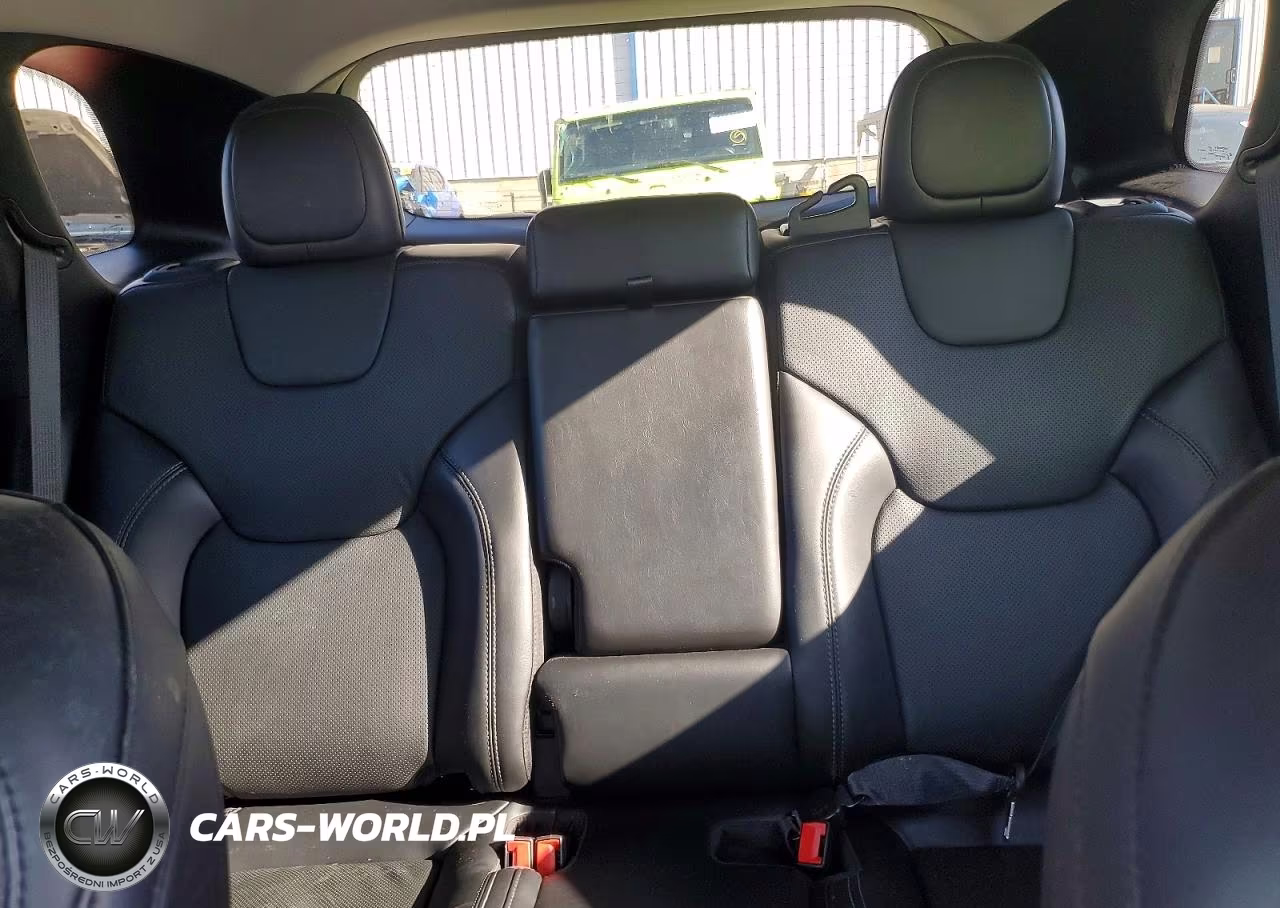 2021 Jeep Cherokee Latitude Lux VIN:1C4PJLMX8MD107347 - 10