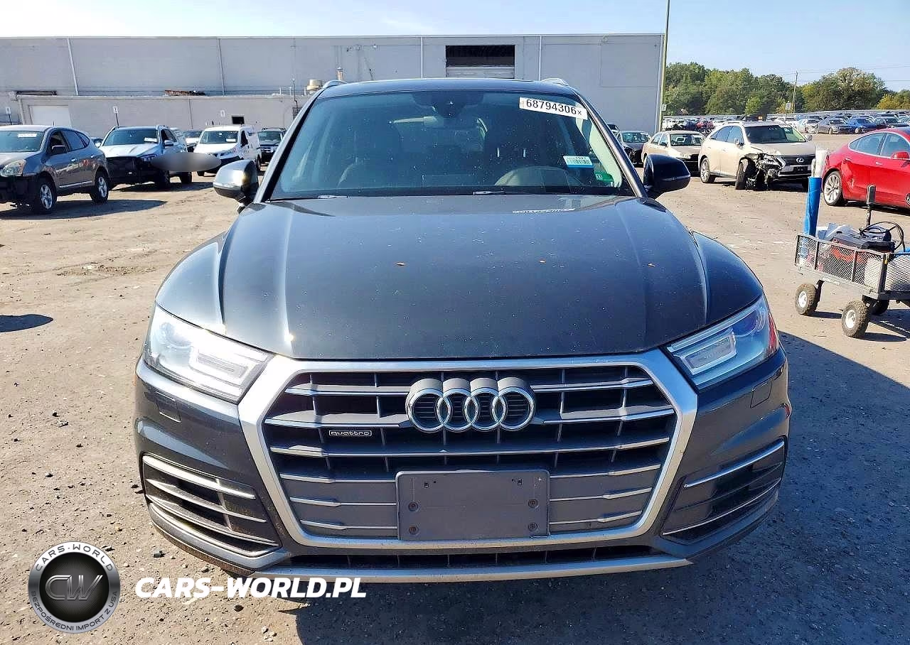 2018 Audi Q5 Premium VIN:WA1ANAFYXJ2004534 - 5