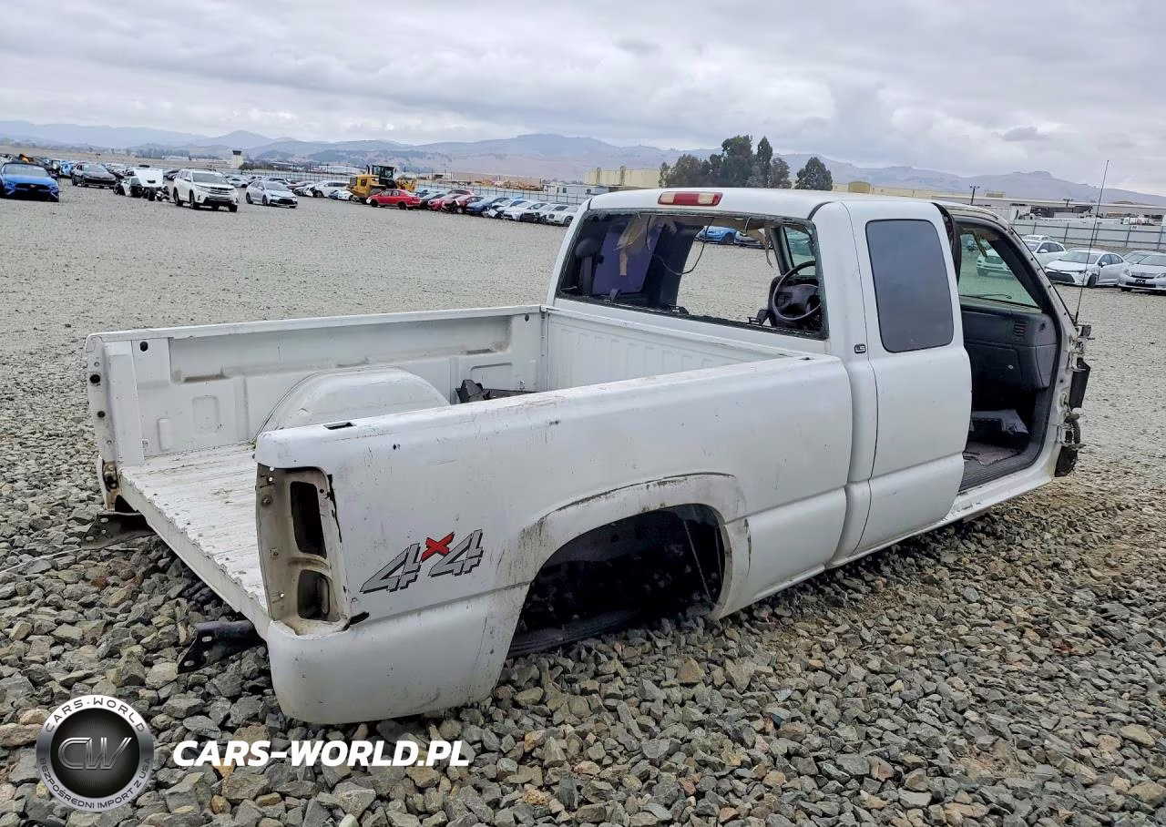 2004 Chevrolet Silverado K1500 VIN:1GCEK19T94E232902 - 3