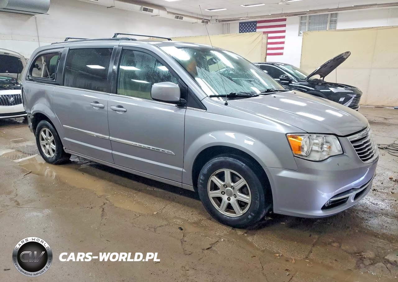 2013 Chrysler Town & Country Touring VIN:2C4RC1BG5DR556251 - 4