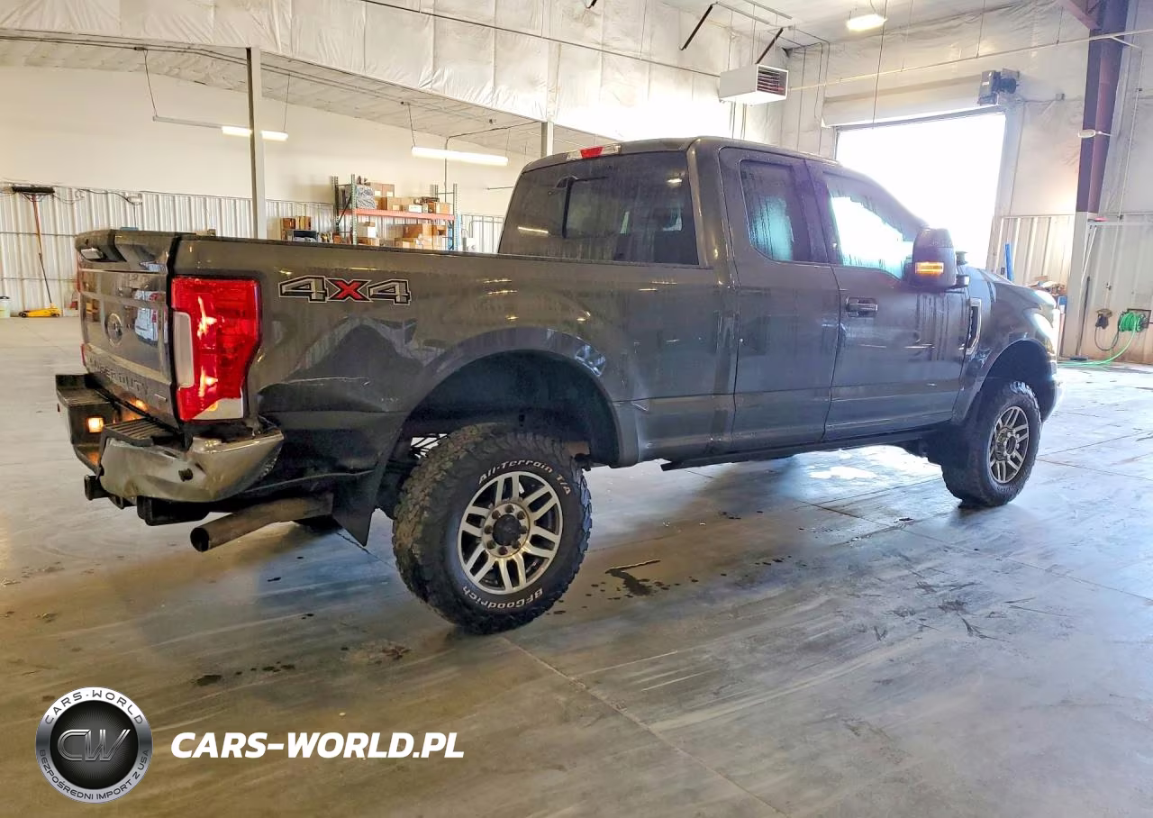 2017 Ford F250 Super Duty VIN:1FT7X2B63HEE26061 - 3