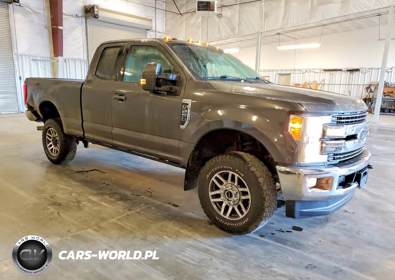 2017 Ford F250 Super Duty VIN:1FT7X2B63HEE26061 - 4