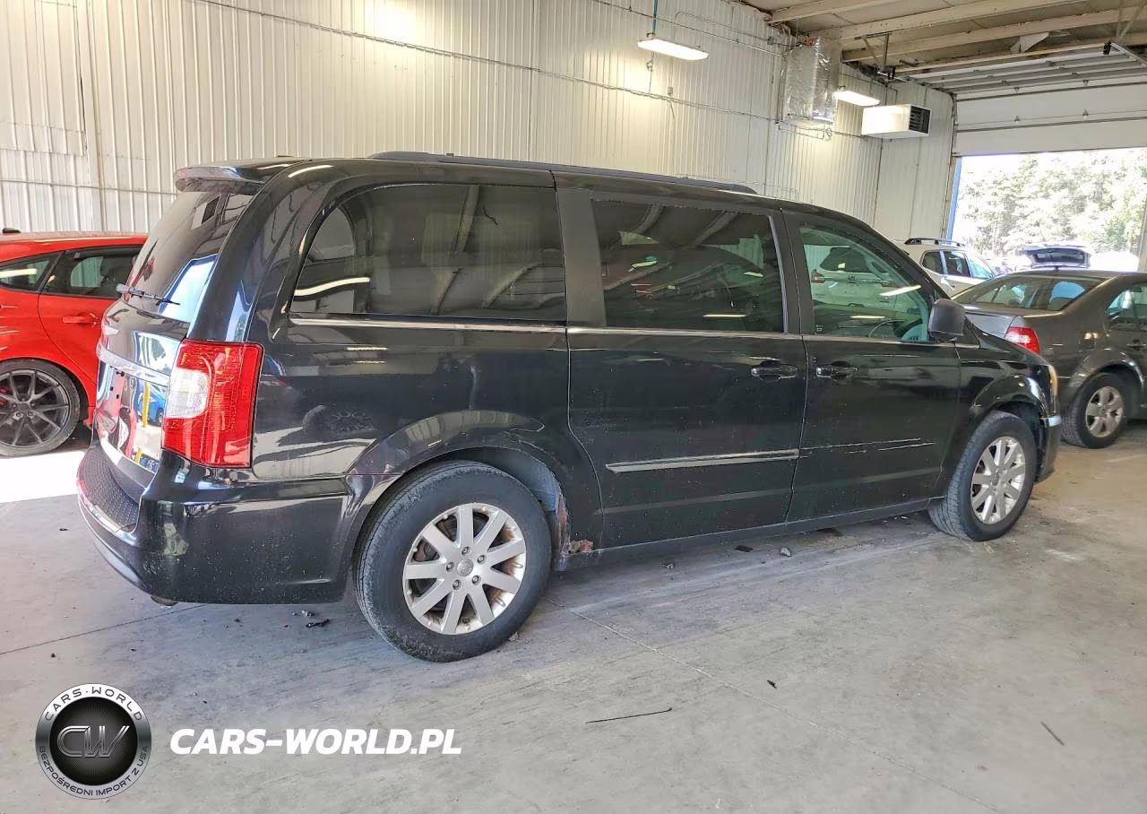 2013 Chrysler Town & Country Touring VIN:2C4RC1BG5DR570764 - 3