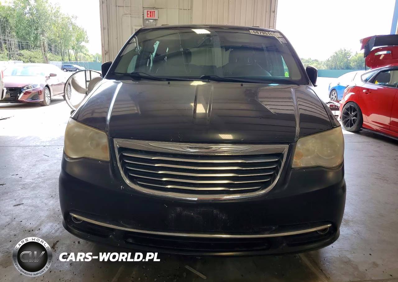 2013 Chrysler Town & Country Touring VIN:2C4RC1BG5DR570764 - 5